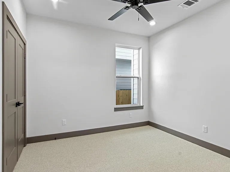 4805 Paula St #A — Photo 36