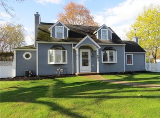 693 Latta Rd, Rochester, NY 14612