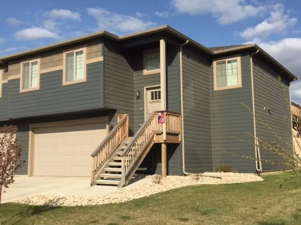 3316 Stephanie Dr, Dickinson, ND 58601