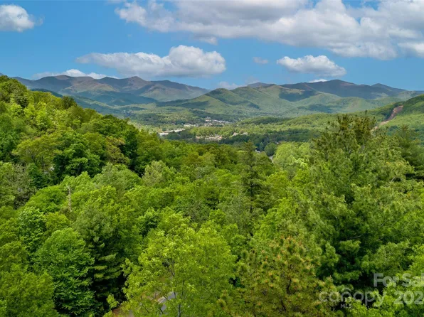 15 Fates Overlook Loop, Black Mountain, NC 28711