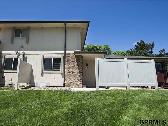 2nd image of 815 N 122nd Ct