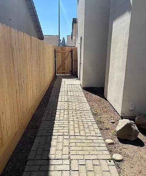 259 W Fallbrook Ave — Photo 22