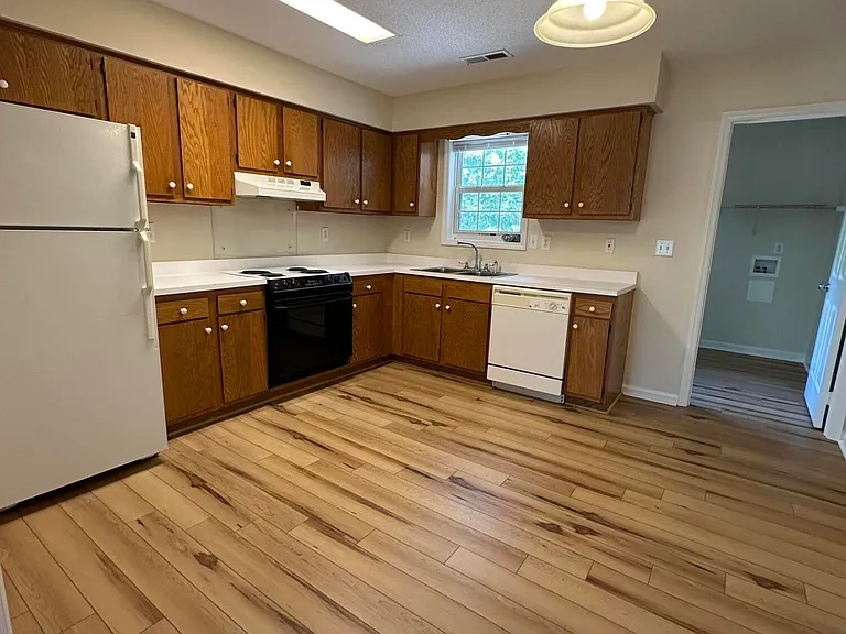 7746 Alexander Rd #C — Photo 10