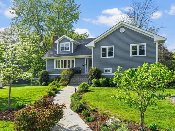 8 Rugby Road, New Rochelle, NY 10804