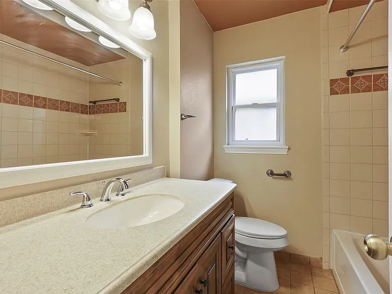 12303 Barryknoll Ln — Photo 20