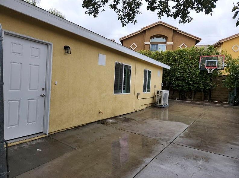 1st image of 13744 Borden Ave