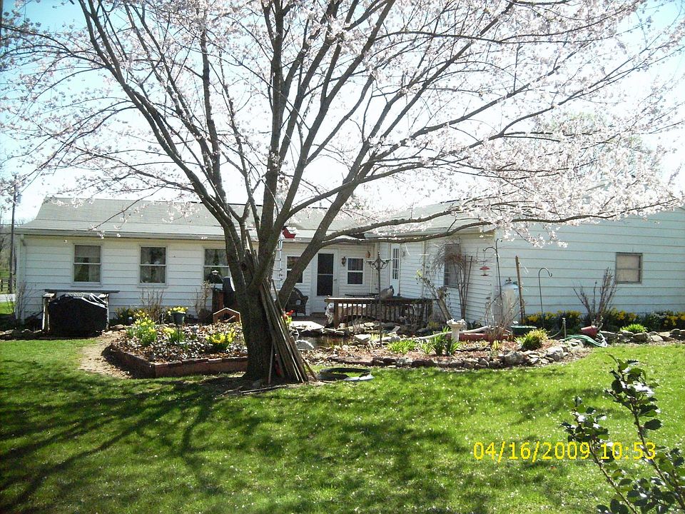 2nd image of 592 Gault Rd