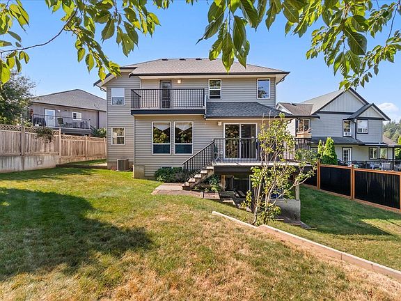 2nd image of 46517 Armstrong Pl