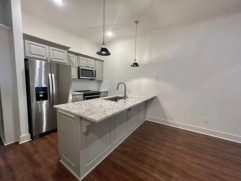 17529 Comfort Blvd — Photo 1