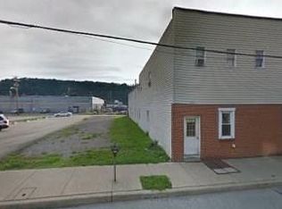 1079 3rd Ave APT 6, New Kensington, PA 15068