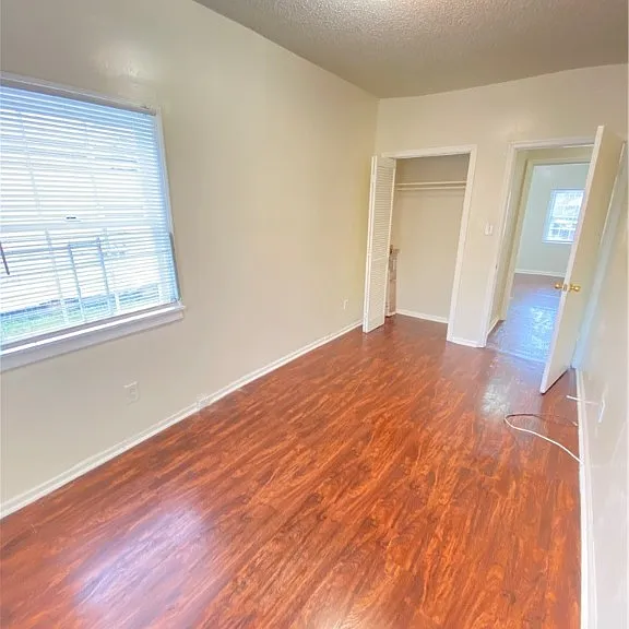 344 Price St — Photo 11