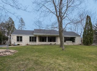 6986 N Elm Tree Rd, Glendale, WI 53217