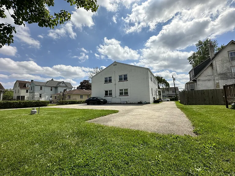 7815 Queen St — Photo 10