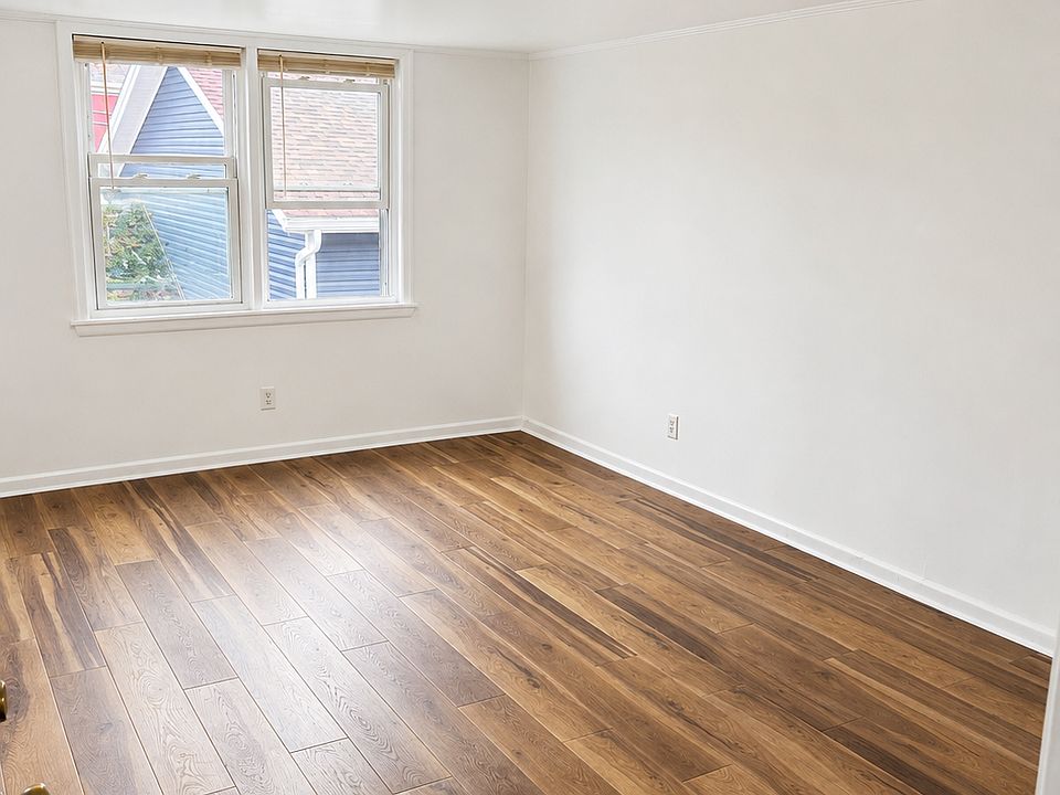1st image of 123 Market St #3