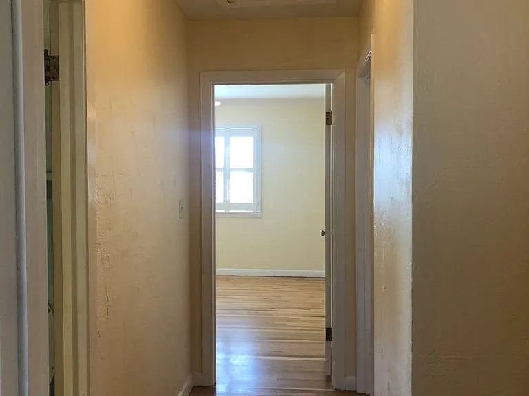 2409 9th Ave — Photo 13