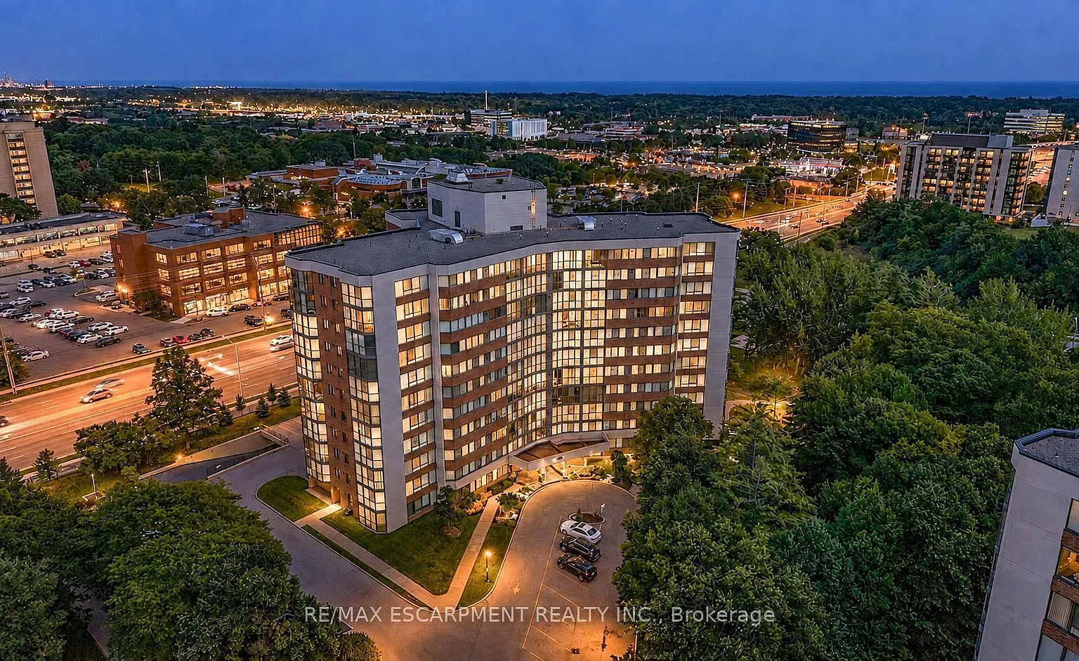 1 bed, $2,600 — Photo 1
