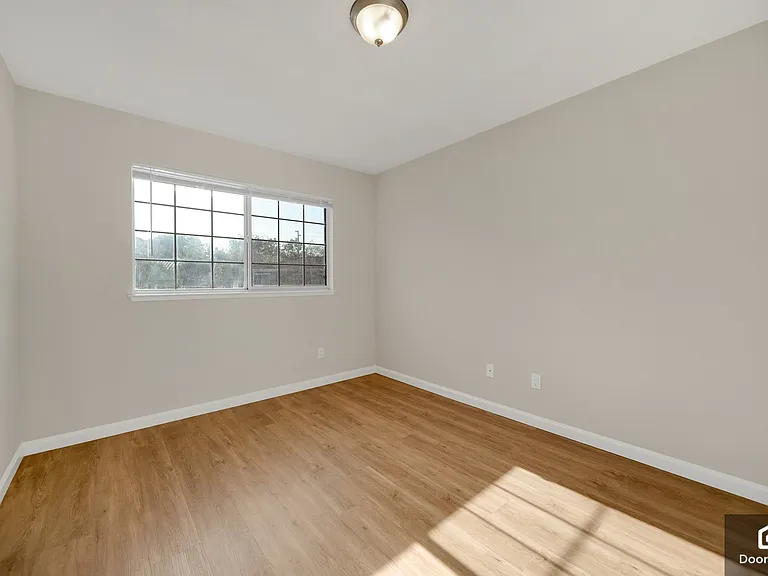 813 Woodhams Oaks Pl — Photo 13