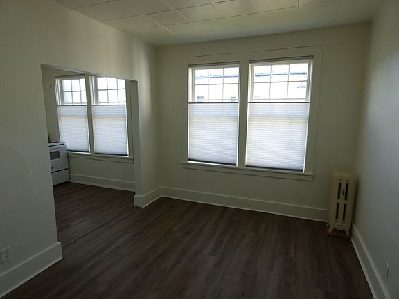 3rd image of 306 W 1st St #9