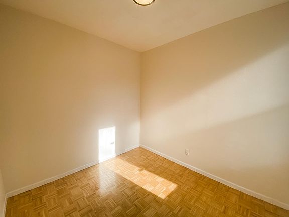 5th image of 2244 23rd St #2