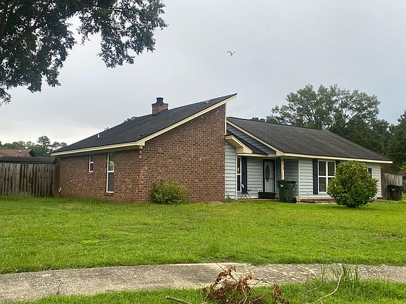 2nd image of 413 Fox Hunt Rd