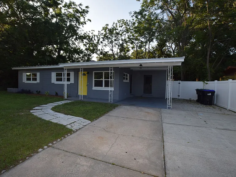 2637 Healy Dr — Photo 1
