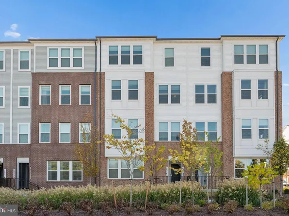 16142 Frederick Rd #24, Rockville, MD 20850