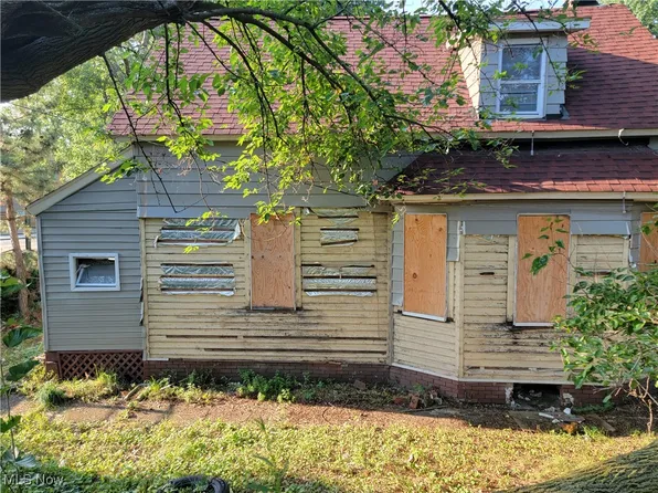 1941 W 77th St, Cleveland, OH 44102