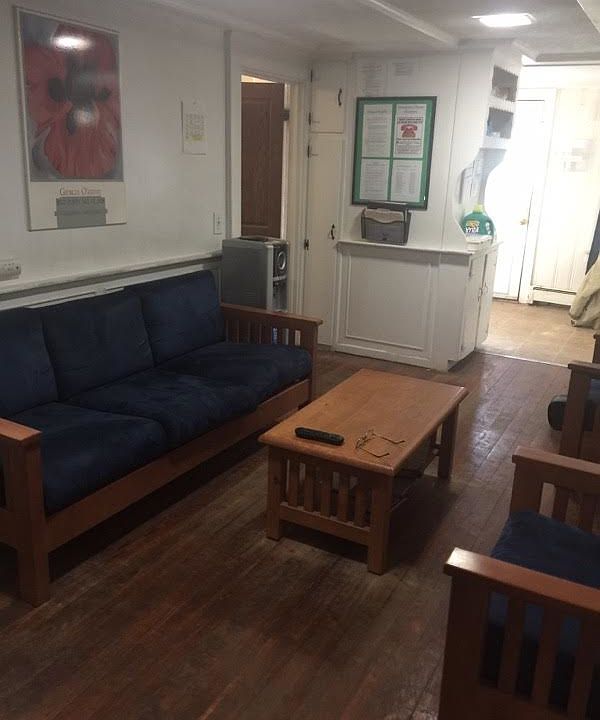 2nd image of 294 Sea St