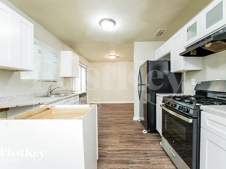 5534 Petite Ct — Photo 6