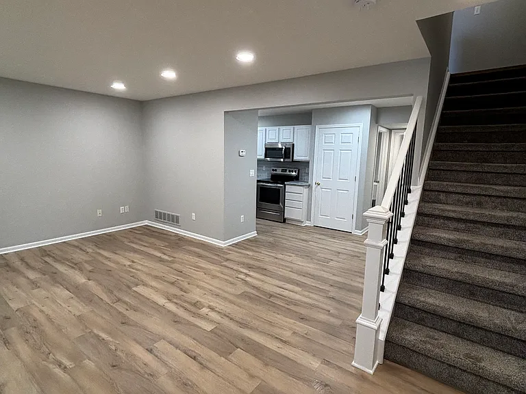 29754 Beverly Ln — Photo 2