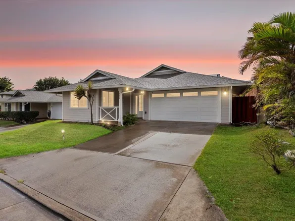 106 Poniu Cir, Wailuku, HI 96793