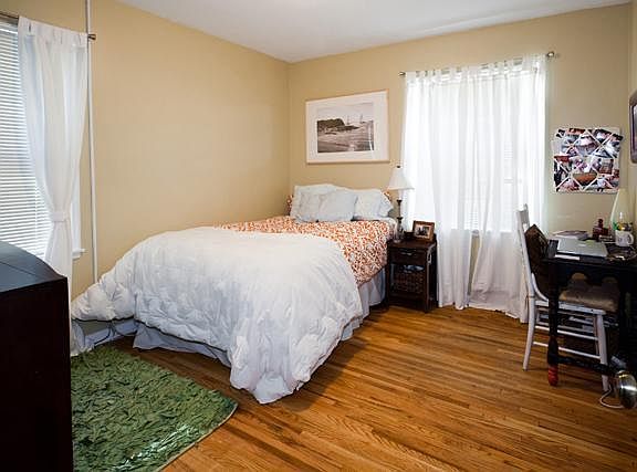 4th image of 833 24th Ave SE #833