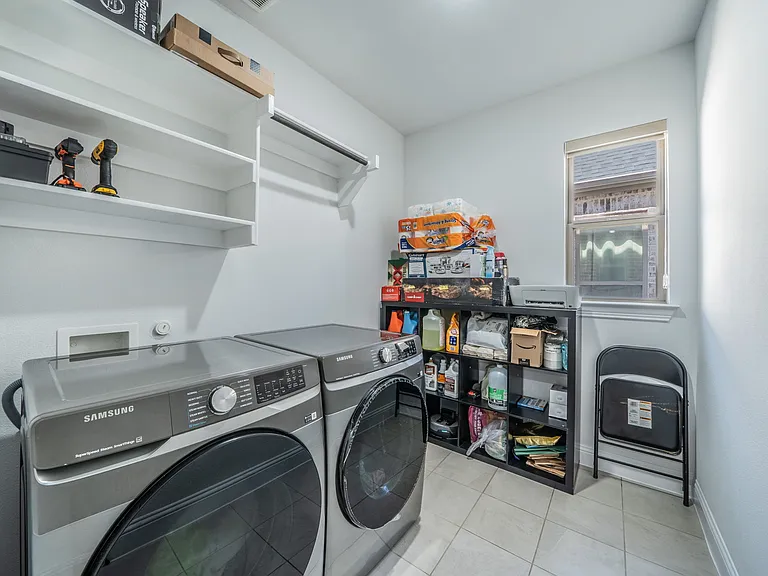 921 Bayberry Dr — Photo 33