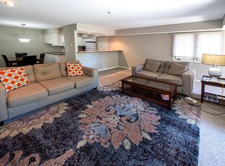 2230 Circle Rdg #A, Delafield, WI 53018