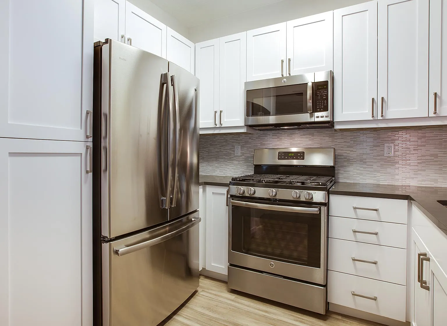 1 bed, 720 sqft, $3,415 — Photo 2