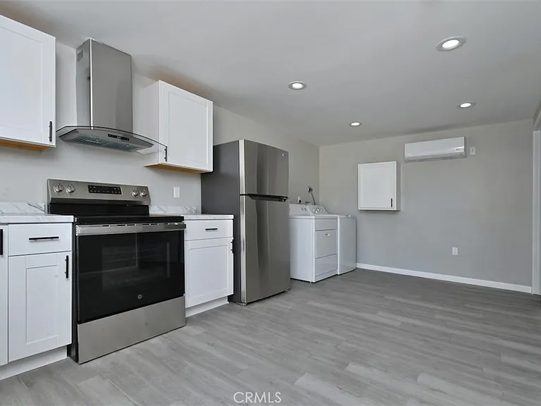 14336 Tiara St — Photo 7