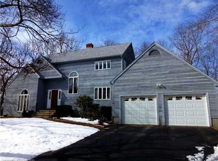 4 Baron Ct, Gales Ferry, CT 06335