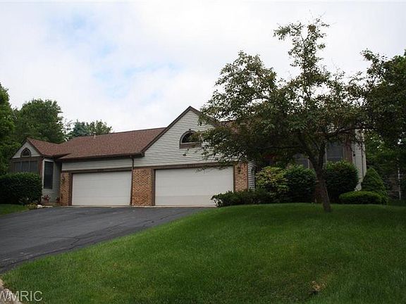 2nd image of 2401 Wildemere St