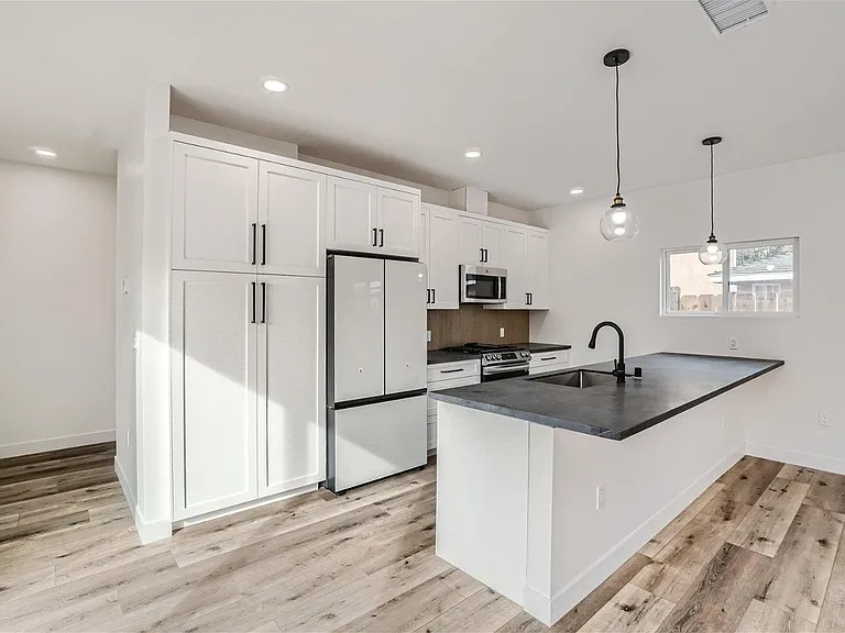 6264 Stewart St — Photo 2