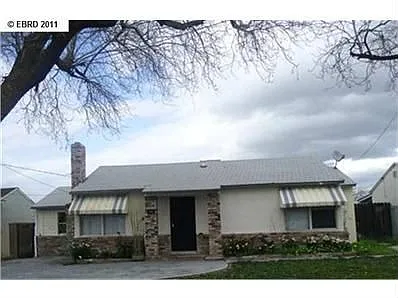 64 Alvarado Ave photo 1