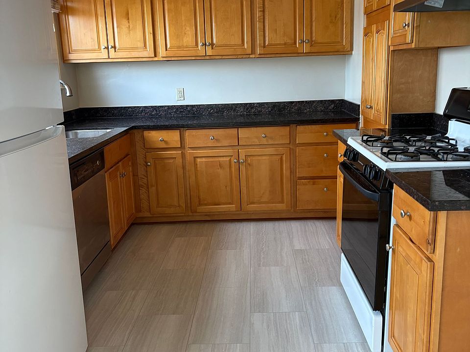 1st image of 4115 Beresford St APT 3