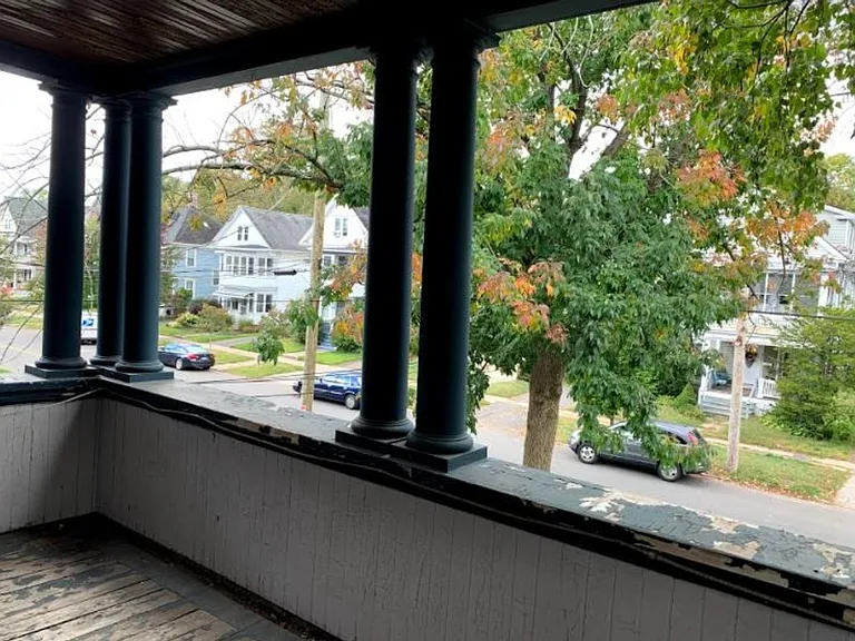 405 Central Ave — Photo 4