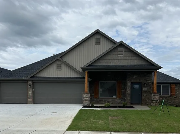 671 Baggett St, Prairie Grove, AR 72753