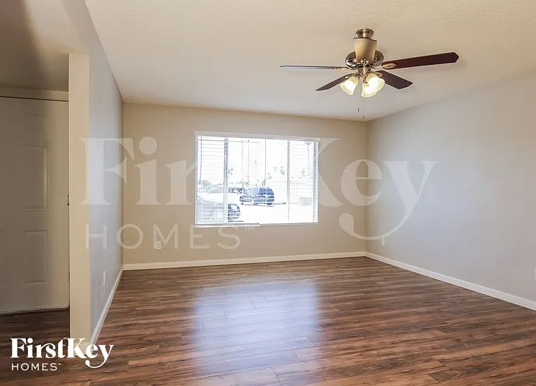 3602 W North Ln — Photo 5