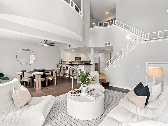 4th image of 301 W G St Unit 433
