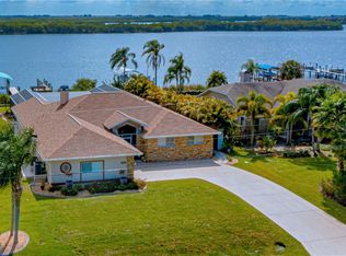 2112 Harbour Dr, Punta Gorda, FL 33983