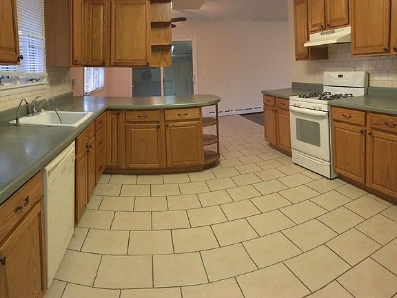 2nd image of 802 N Orchard Ln