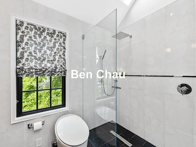 208 Windsor St #SINGLE HOUSE — Photo 12