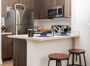 The Preston Miracle Mile Apartments, Los Angeles, CA 90036