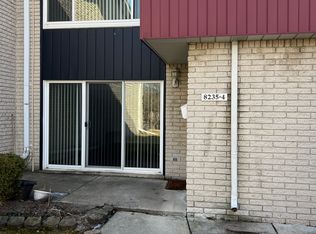 8235 Karam Blvd #B, Warren, MI 48093